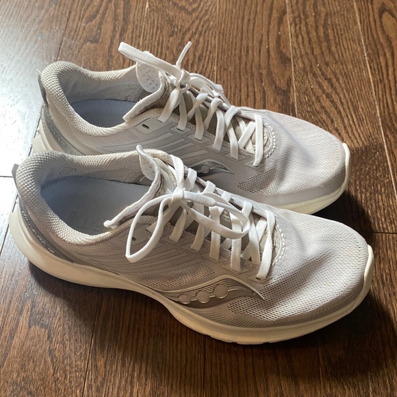 Saucony Kinvara 12 Running Shoes - Picture 4 of 10